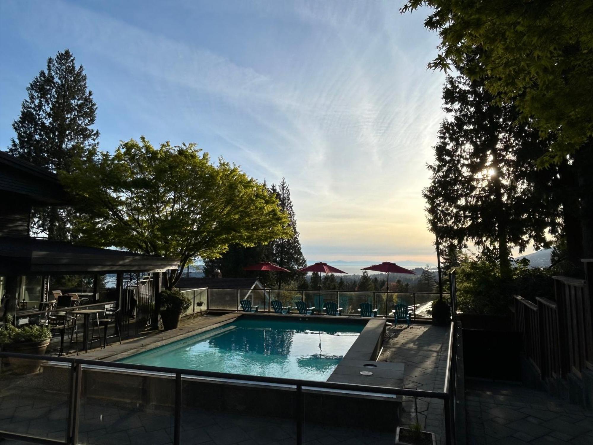 Cypress: Private Bedroom/Bathroom/Office, With Shared Pool, Hot Tub Норт-Ванкувер Екстер'єр фото